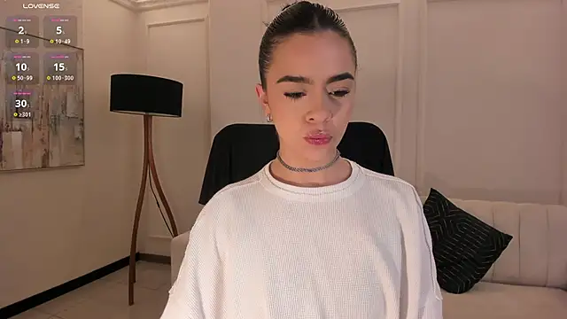 Snapshot of AlanaCraft chatting on October 2025 12:18:01 PM AlanaCraft online show from October 2025 12:18:01 PM