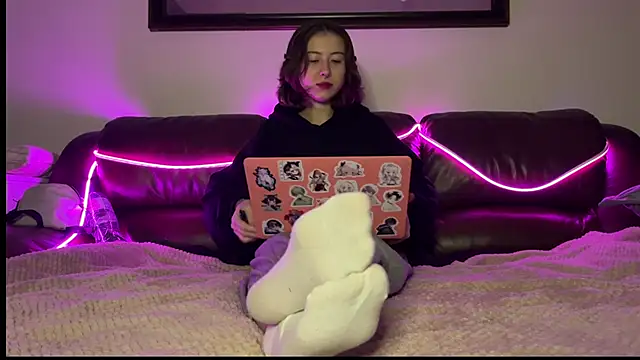 Snapshot of misswishh_ chatting on February 2025 10:21:02 PM misswishh online show from February 2025 10:21:02 PM