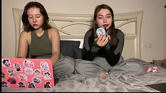 Snapshot of misswishh_ chatting on February 2025 05:18:02 PM misswishh online show from February 2025 05:18:02 PM