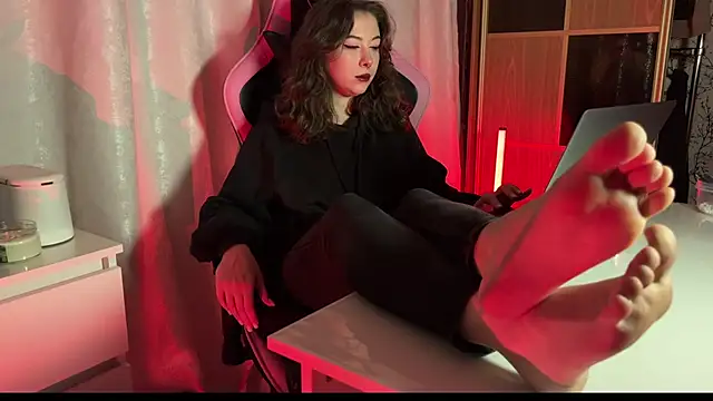 Snapshot of misswishh_ chatting on October 2025 05:47:01 PM misswishh online show from October 2025 05:47:01 PM