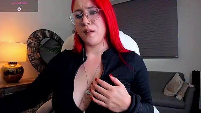 miss julietaa online show from March 2025 02:50:01 PM