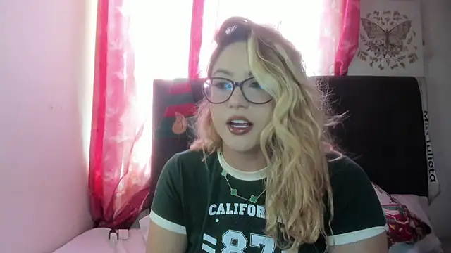 miss julietaa online show from December 2025 03:23:01 PM