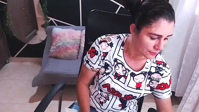 LUCY LI online show from January 2025 06:04:01 PM