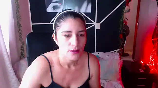 LUCY LI online show from March 2025 12:55:02 PM