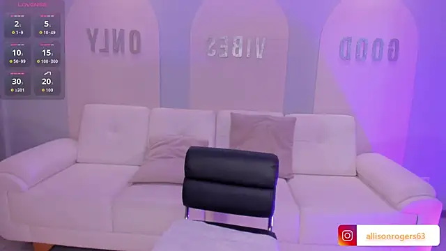 Snapshot of AllisonRogersX chatting on December 2025 06:55:02 PM AllisonRogersX online show from December 2025 06:55:02 PM