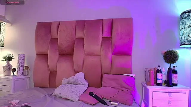 SweetBonniie online show from September 2025 11:38:01 AM