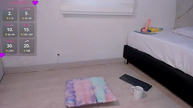 Snapshot of Mackenize chatting on December 2024 07:36:01 PM Mackenize online show from December 2024 07:36:01 PM