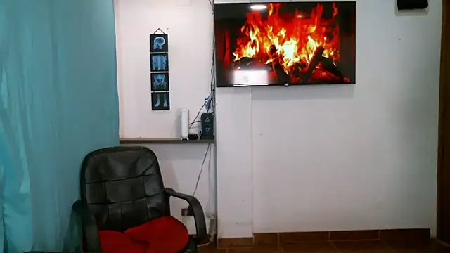 JacobandChloee online show from April 2026 09:05:01 PM