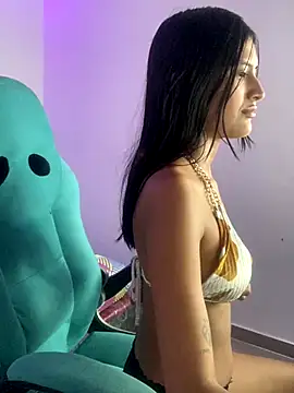  18 laura online show from December 2024 03:20:02 AM