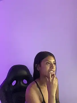  18 laura online show from January 2025 10:02:01 AM