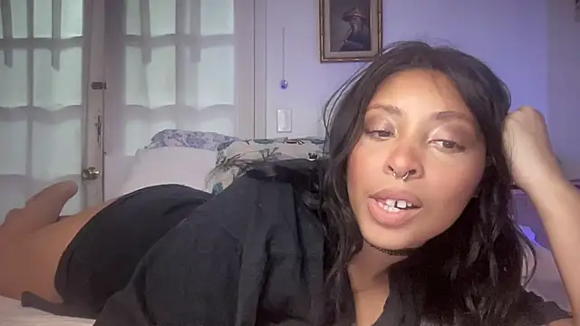 Snapshot of BaileyBaird chatting on December 2024 07:07:02 PM BaileyBaird online show from December 2024 07:07:02 PM