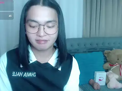 zhaviahale21 online show from June 2026 06:36:01 PM