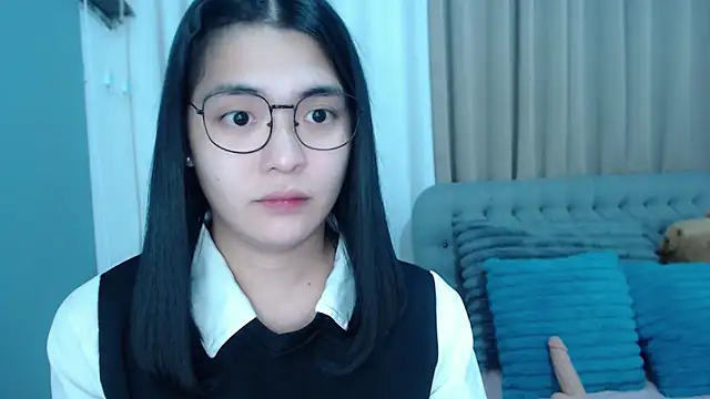 zhaviahale21 online show from October 2025 08:56:02 AM