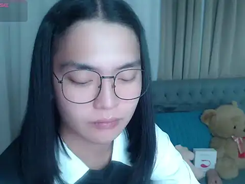 zhaviahale21 online show from July 2026 10:03:02 PM