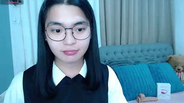 zhaviahale21 online show from November 2025 07:23:02 AM