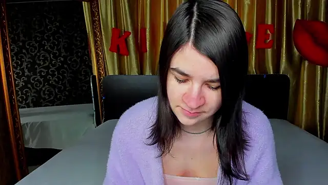  Polly Love  online show from February 2026 07:06:02 AM