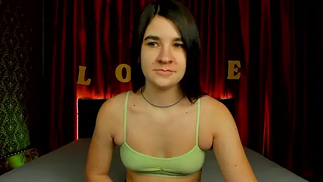  Polly Love  online show from February 2026 06:58:02 AM