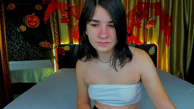 Snapshot of _Polly_Love_ chatting on November 2025 07:02:02 AM Polly Love online show from November 2025 07:02:02 AM