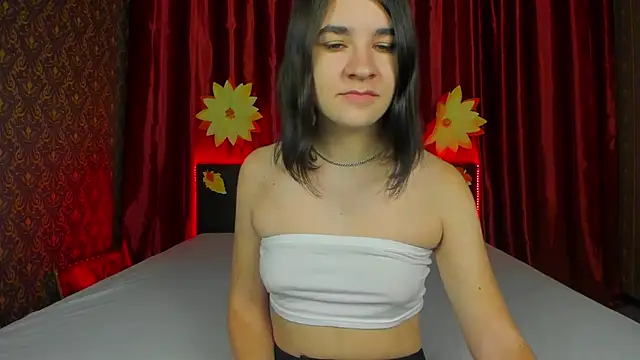 Snapshot of _Polly_Love_ chatting on November 2025 07:08:02 AM Polly Love online show from November 2025 07:08:02 AM