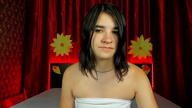 Snapshot of _Polly_Love_ chatting on October 2025 07:07:01 AM Polly Love online show from October 2025 07:07:01 AM