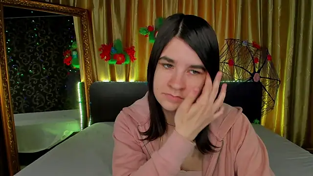  Polly Love  online show from April 2026 06:20:02 AM