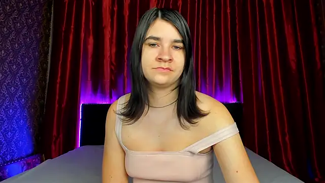  Polly Love  online show from April 2026 06:09:01 AM