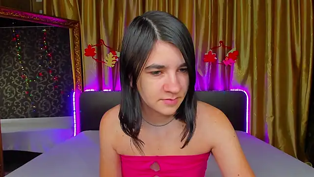 Snapshot of _Polly_Love_ chatting on November 2025 07:11:02 AM Polly Love online show from November 2025 07:11:02 AM