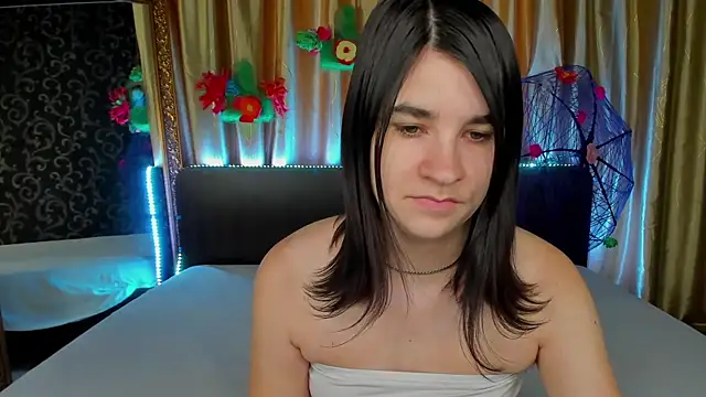  Polly Love  online show from April 2026 05:58:01 AM