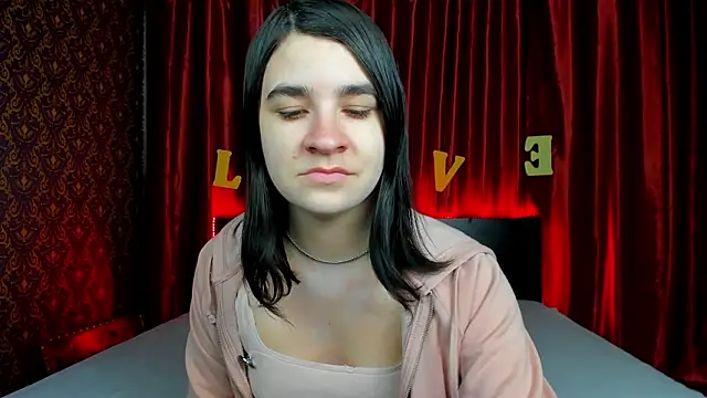  Polly Love  online show from February 2026 07:43:01 AM