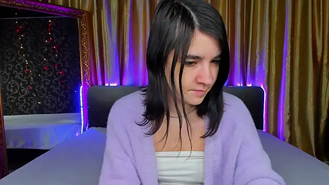 Snapshot of _Polly_Love_ chatting on December 2025 07:19:01 AM Polly Love online show from December 2025 07:19:01 AM