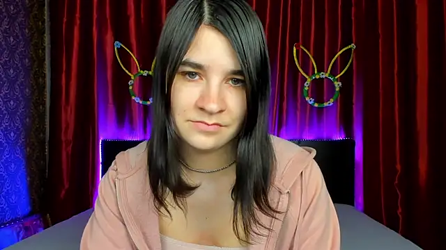  Polly Love  online show from April 2026 07:56:01 AM