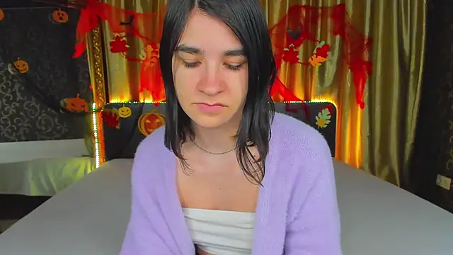 Snapshot of _Polly_Love_ chatting on November 2025 07:13:01 AM Polly Love online show from November 2025 07:13:01 AM