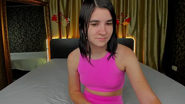 Snapshot of _Polly_Love_ chatting on November 2025 01:04:02 PM Polly Love online show from November 2025 01:04:02 PM