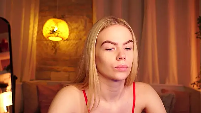 Snapshot of sn0w_barbie chatting on October 2025 08:36:02 AM sn0w barbie online show from October 2025 08:36:02 AM