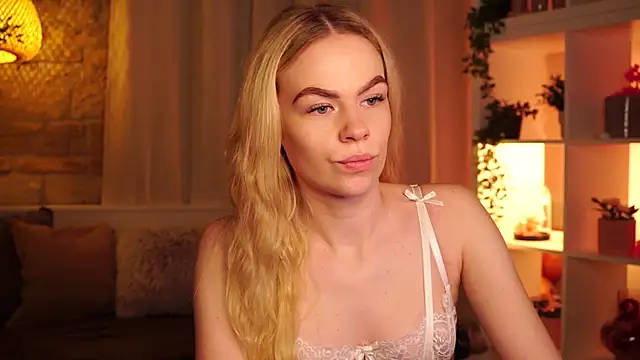 Snapshot of sn0w_barbie chatting on December 2025 09:33:02 AM sn0w barbie online show from December 2025 09:33:02 AM