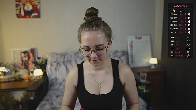 Miatiny online show from September 2025 03:07:02 PM