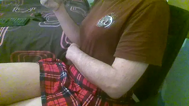 AshWinter online show from December 2024 12:44:02 PM