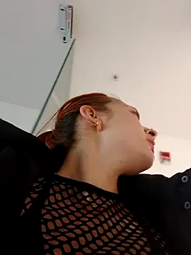 SAMANTHA-16  online show from September 2025 01:29:01 PM