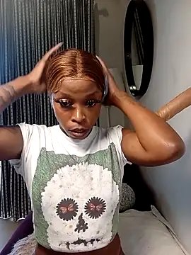 Snapshot of DickDiva1 chatting on April 2026 08:18:02 AM DickDiva1 online show from April 2026 08:18:02 AM