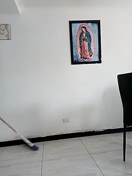 KimPielCanela online show from October 2025 05:14:02 PM