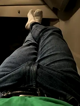 Snapshot of Dan_NFS chatting on October 2025 05:59:01 AM Dan NFS online show from October 2025 05:59:01 AM