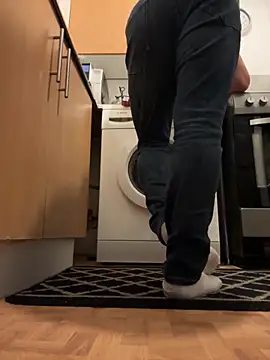 Snapshot of Dan_NFS chatting on November 2025 04:19:02 AM Dan NFS online show from November 2025 04:19:02 AM