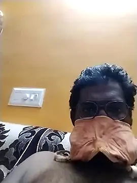 Snapshot of naughtykarthiktamilboy975 chatting on December 2024 10:01:02 PM naughtykarthiktamilboy975 online show from December 2024 10:01:02 PM