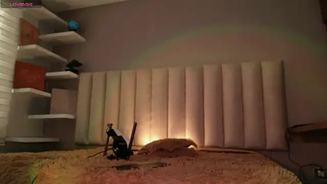 Megan mooree  online show from December 2025 12:11:01 PM