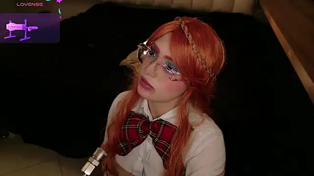 Megan mooree  online show from October 2025 01:32:02 PM