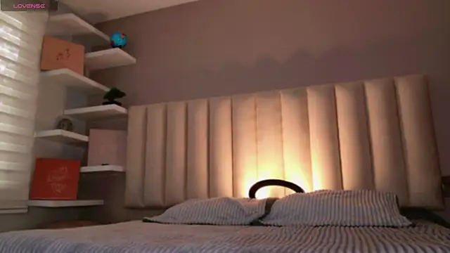 Megan mooree  online show from November 2025 12:11:02 PM