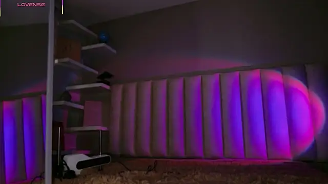 Megan mooree  online show from December 2025 12:37:01 PM