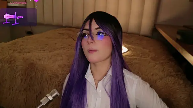 Megan mooree  online show from October 2025 01:43:01 PM