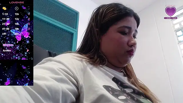 Snapshot of Gabycutee chatting on October 2025 08:50:02 PM Gabycutee online show from October 2025 08:50:02 PM