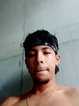 Elputas online show from November 2025 04:33:02 PM